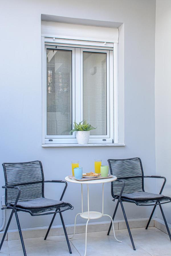 J&T Apartment - 150M From The Beach ザキントス エクステリア 写真
