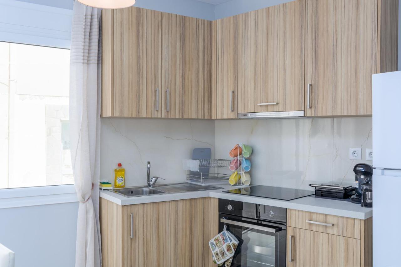 J&T Apartment - 150M From The Beach ザキントス エクステリア 写真