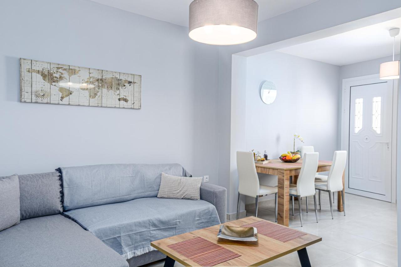 J&T Apartment - 150M From The Beach ザキントス エクステリア 写真